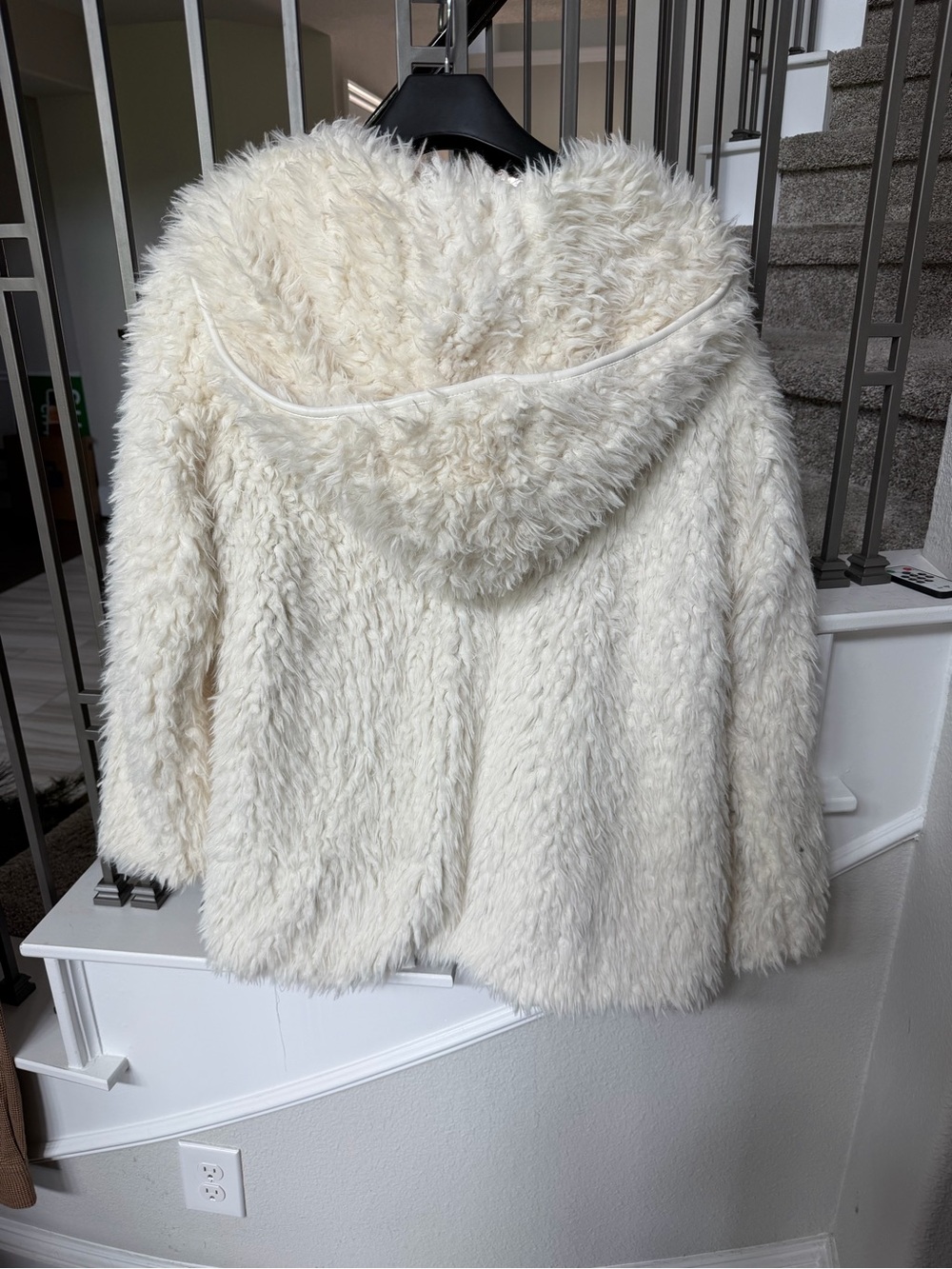 Women's Cream Faux Fur Coat with Leopard Lining - Picture 2 of 2